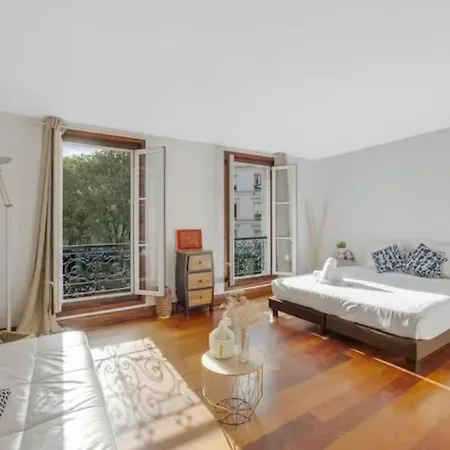 Apartment M-otel - Groupes & Familles - 5 Min Montmartre Paris